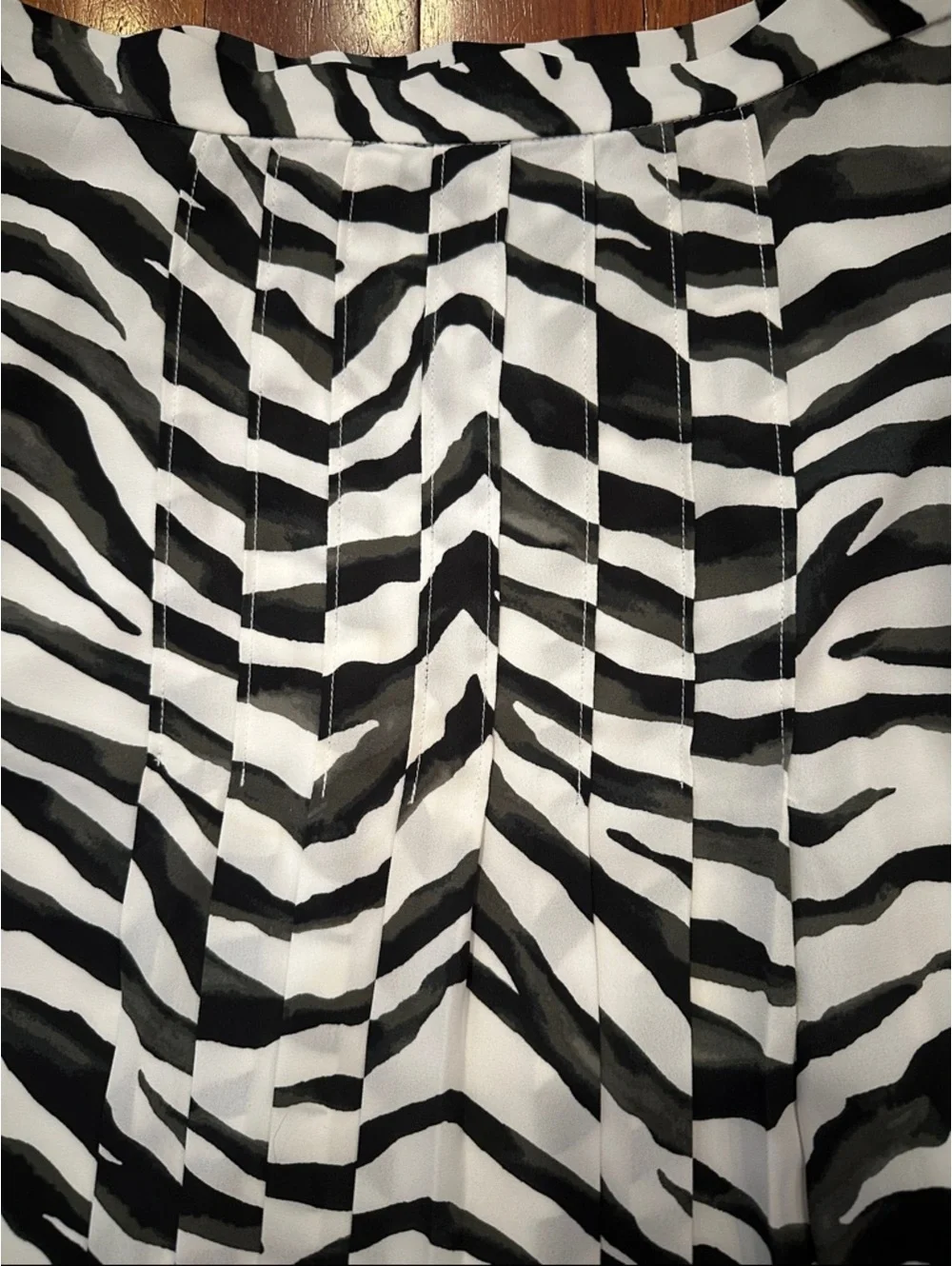 Banana Republic Black & White Zebra A-Line Skirt 29” long